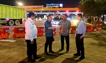 Menteri Perhubungan Dudy Purwagandhi bersama Menteri Pekerjaan Umum Dody Hanggodo Meninjau Kesiapan Jalur Mudik